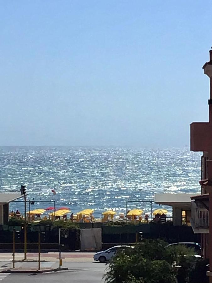 Ostia Bed And Beach Lido di Ostia Exterior foto